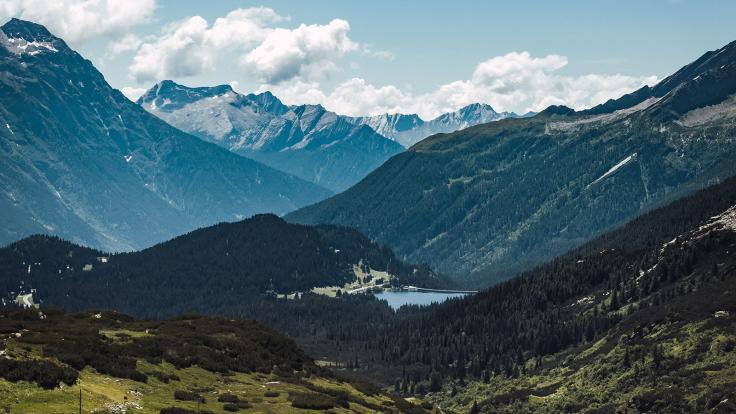 2-Pässe-Fahrt Graubünden, Blick vom San Bernardino